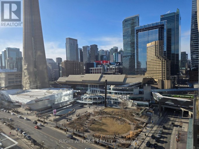 UNIT 1911 - 51 LOWER SIMCOE STREET, Toronto (Waterfront Communities), Ontario, M5J3A2
