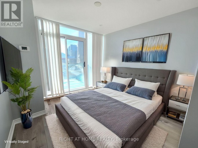 UNIT 1911 - 51 LOWER SIMCOE STREET, Toronto (Waterfront Communities), Ontario, M5J3A2