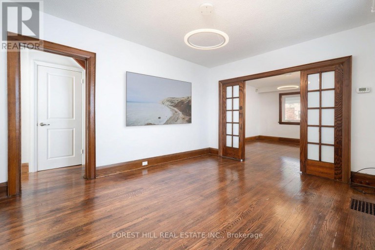 139 CRAIGHURST AVENUE, Toronto (Lawrence Park North), Ontario, M4K1K1
