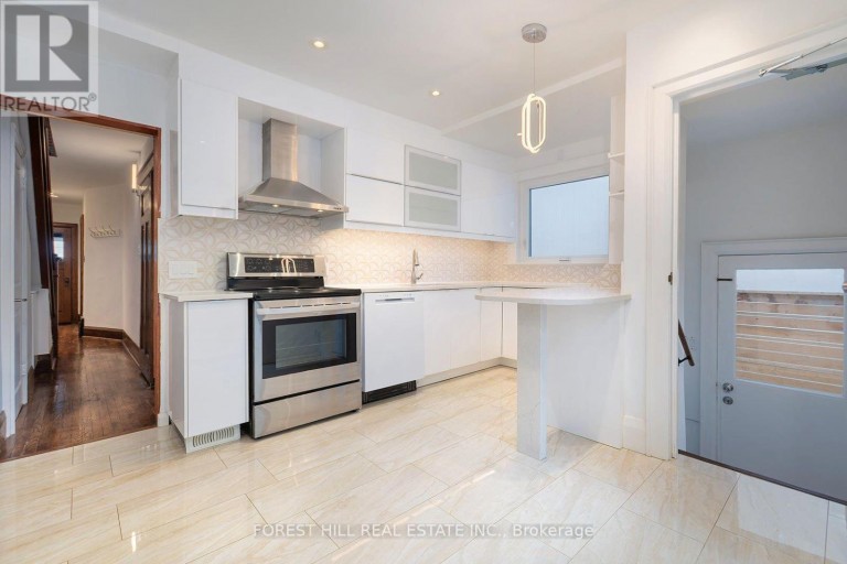 139 CRAIGHURST AVENUE, Toronto (Lawrence Park North), Ontario, M4K1K1
