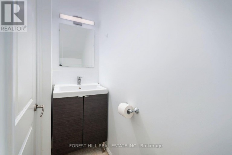 139 CRAIGHURST AVENUE, Toronto (Lawrence Park North), Ontario, M4K1K1