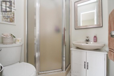 204 - 1110 CLONSILLA AVENUE Peterborough (Otonabee Ward 1) Ontario photo 17