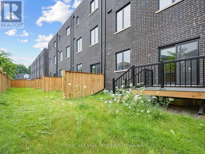 1 CRANSWICK LANE, Ajax (Central), Ontario, L1S0H8