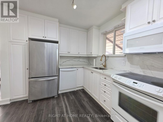 274 MCCONVEY DRIVE, Richmond Hill (Crosby), Ontario, L4C3K2