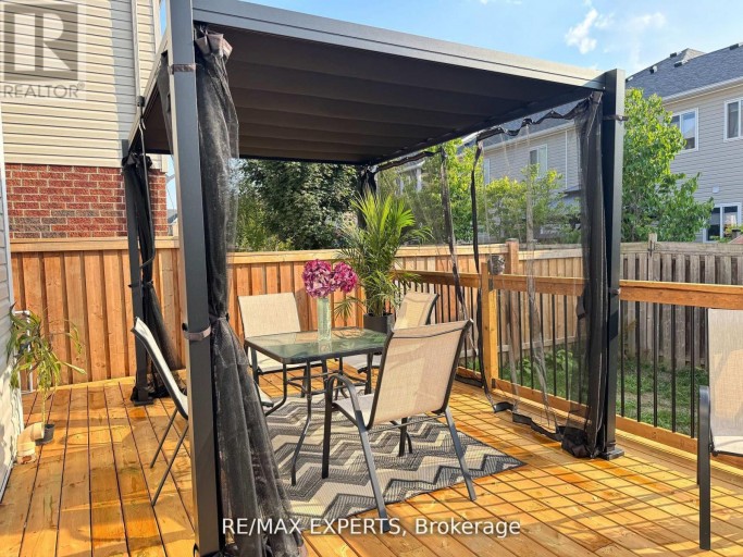 10 SNOWDEN AVENUE, Barrie (Innis-Shore), Ontario, L4M7H3