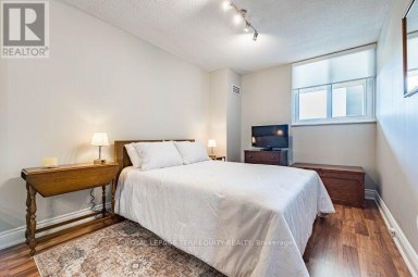 1102 - 812 BURNHAMTHORPE ROAD Toronto (Markland Wood) Ontario photo 28