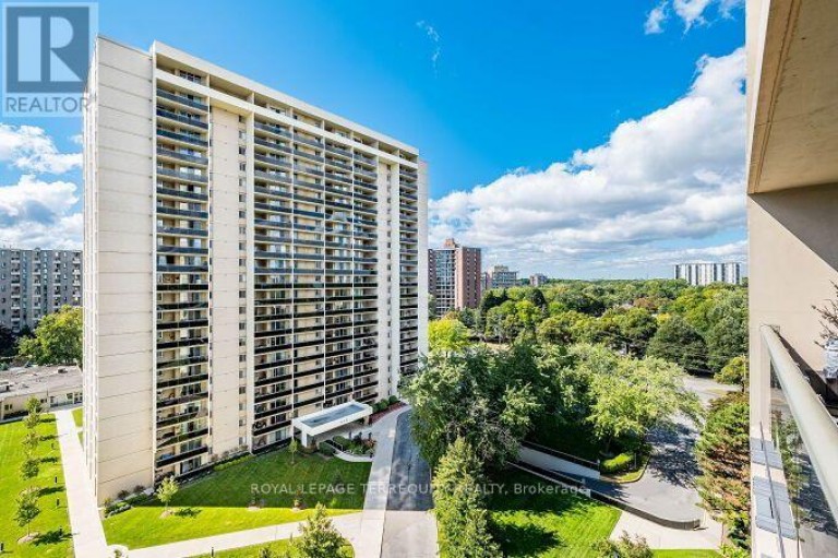 1102 - 812 BURNHAMTHORPE ROAD, Toronto (Markland Wood), Ontario, M9C4W1