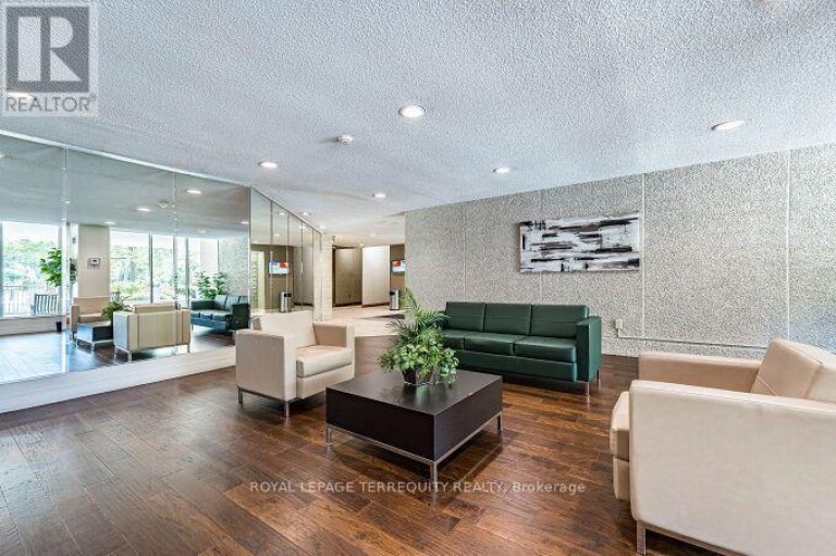 1102 - 812 BURNHAMTHORPE ROAD, Toronto (Markland Wood), Ontario, M9C4W1
