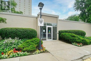 1102 - 812 BURNHAMTHORPE ROAD Toronto (Markland Wood) Ontario photo 40