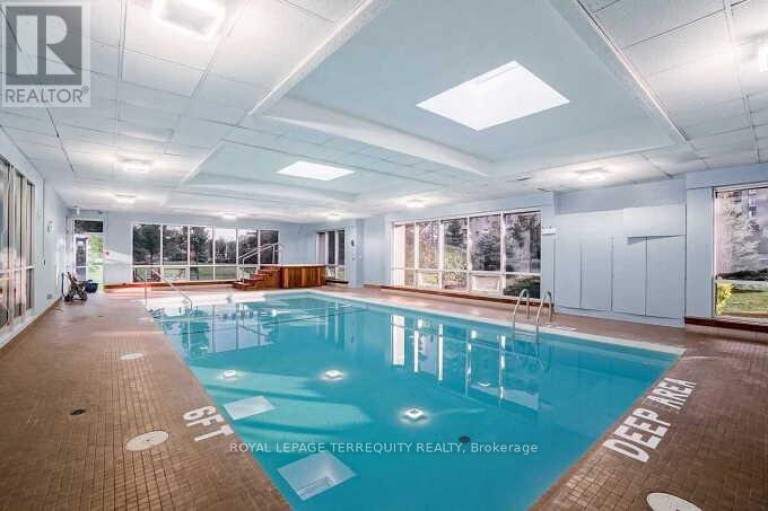 1102 - 812 BURNHAMTHORPE ROAD, Toronto (Markland Wood), Ontario, M9C4W1