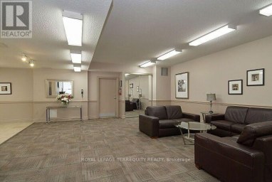1102 - 812 BURNHAMTHORPE ROAD Toronto (Markland Wood) Ontario photo 6
