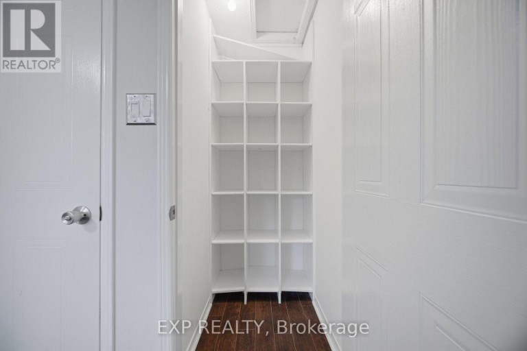 3103 AUGUSTA DRIVE, Mississauga (Meadowvale), Ontario, L5N5P6