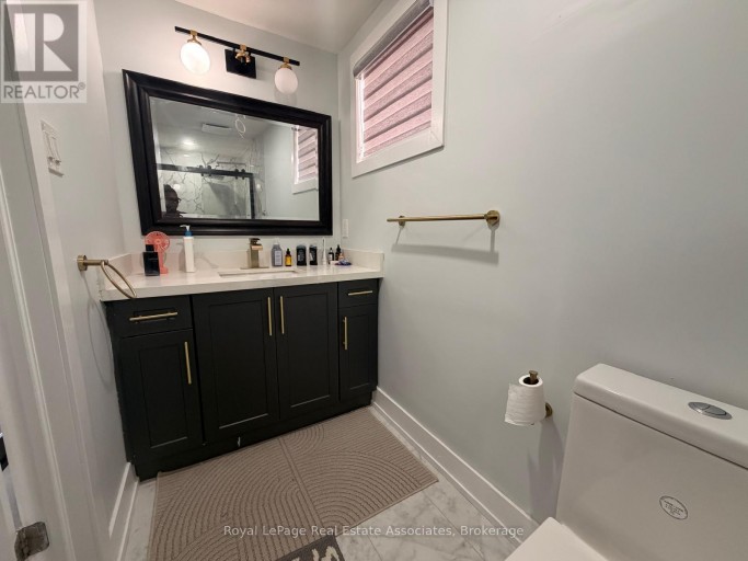BASEMENT SUIT - 36 ZANETTA CRESCENT, Brampton (Credit Valley), Ontario, L6Y6A3