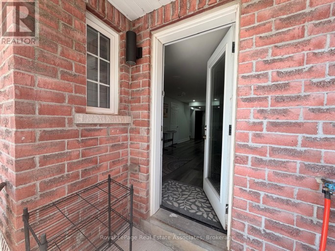 BASEMENT SUIT - 36 ZANETTA CRESCENT, Brampton (Credit Valley), Ontario, L6Y6A3