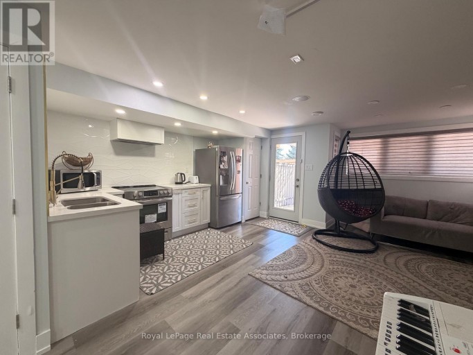 BASEMENT SUIT - 36 ZANETTA CRESCENT, Brampton (Credit Valley), Ontario, L6Y6A3