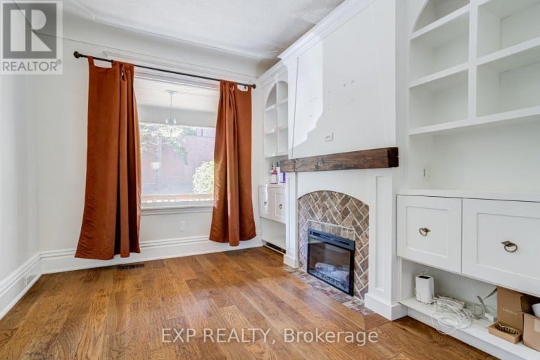 11 LORNE AVENUE, Hamilton (Blakeley), Ontario, L8M2X5