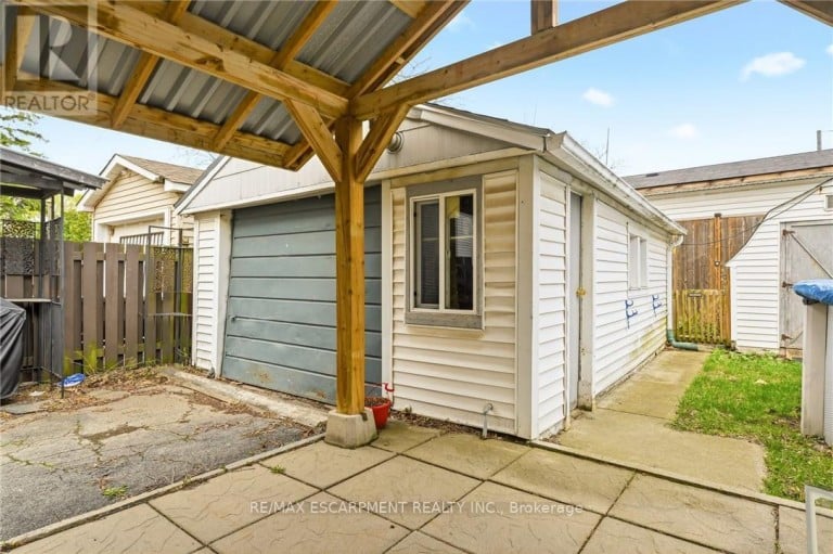 66 EAST 32ND STREET, Hamilton (Raleigh), Ontario, L8V3R9