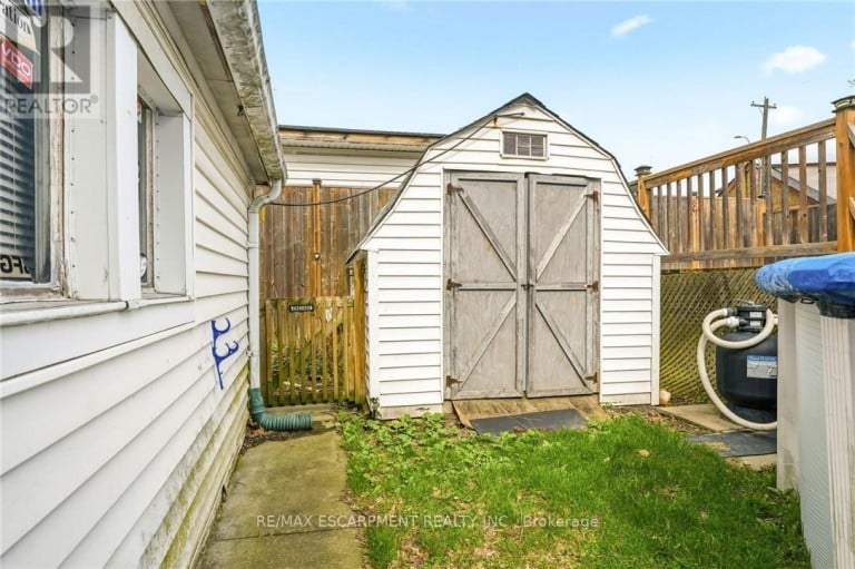 66 EAST 32ND STREET, Hamilton (Raleigh), Ontario, L8V3R9