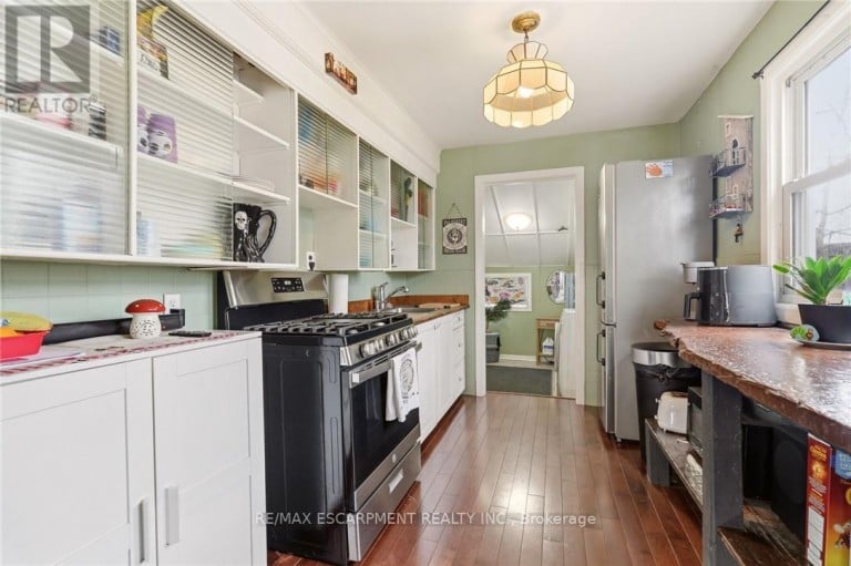 66 EAST 32ND STREET, Hamilton (Raleigh), Ontario, L8V3R9