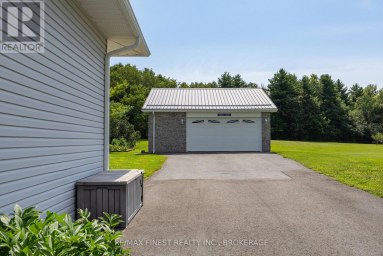 1199 COUNTY ROAD 2 Leeds and the Thousand Islands Ontario photo 38