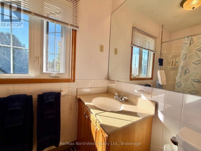 913 BANTA BOULEVARD, Fort Frances, Ontario, P9A3N7