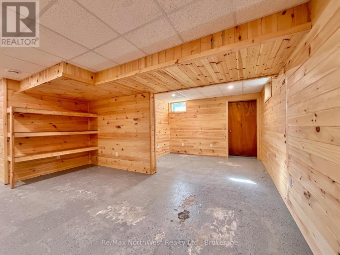 913 BANTA BOULEVARD, Fort Frances, Ontario, P9A3N7