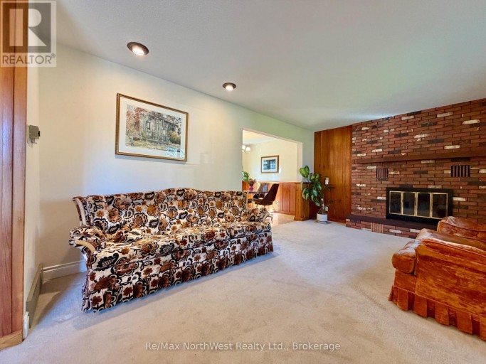 913 BANTA BOULEVARD, Fort Frances, Ontario, P9A3N7