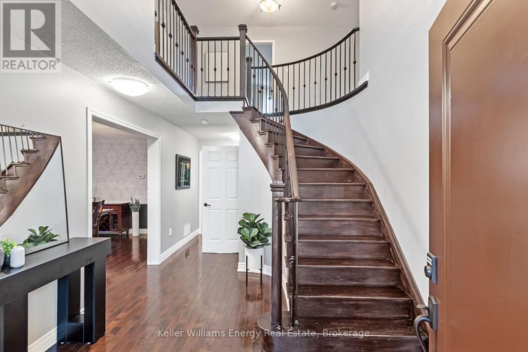 523 PALMTREE CRESCENT, Oshawa (Eastdale), Ontario, L1K2H2
