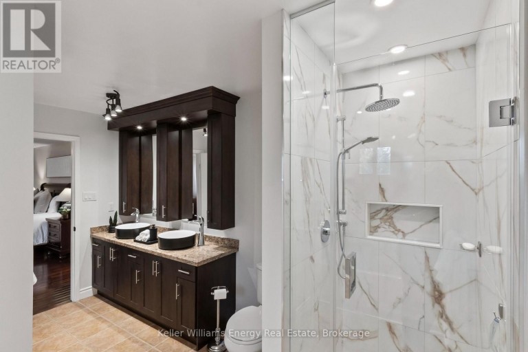 523 PALMTREE CRESCENT, Oshawa (Eastdale), Ontario, L1K2H2