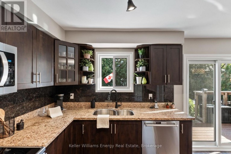 523 PALMTREE CRESCENT, Oshawa (Eastdale), Ontario, L1K2H2
