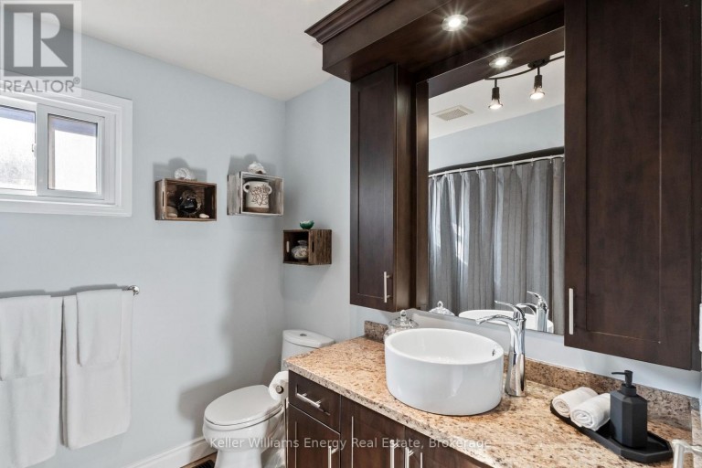 523 PALMTREE CRESCENT, Oshawa (Eastdale), Ontario, L1K2H2