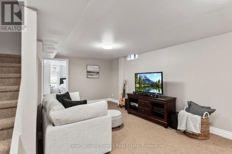 523 PALMTREE CRESCENT, Oshawa (Eastdale), Ontario, L1K2H2