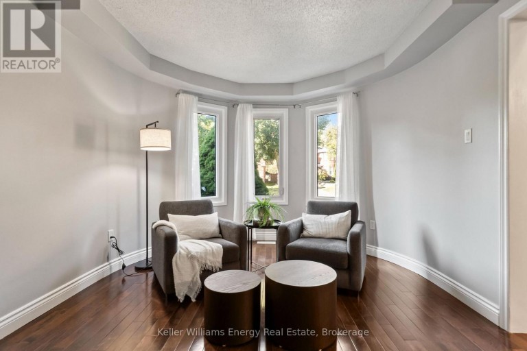 523 PALMTREE CRESCENT, Oshawa (Eastdale), Ontario, L1K2H2