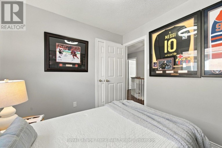 58 PARNELL CRESCENT, Whitby (Pringle Creek), Ontario, L1R2L5