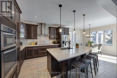 110 SUMERSFORD DRIVE Clarington (Bowmanville) Ontario photo 11