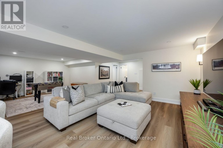 110 SUMERSFORD DRIVE, Clarington (Bowmanville), Ontario, L1C0P5