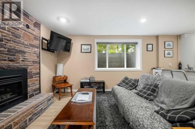 4116 Brisebois Drive NW Calgary Alberta photo 19
