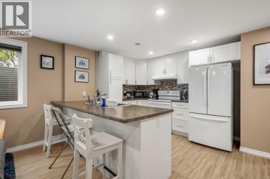 4116 Brisebois Drive NW Calgary Alberta photo 22