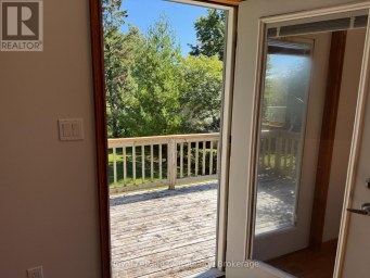 105 MAPLE GROVE LANE Georgian Bluffs Ontario photo 8