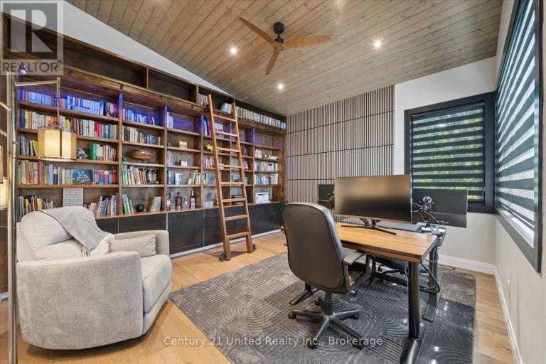 144 WALLIS DRIVE, Peterborough (Monaghan Ward 2), Ontario, K9J6C1