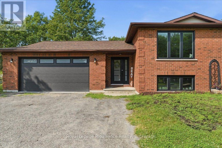 10389 41 HIGHWAY, Addington Highlands (Addington Highlands), Ontario, K0H1Z0