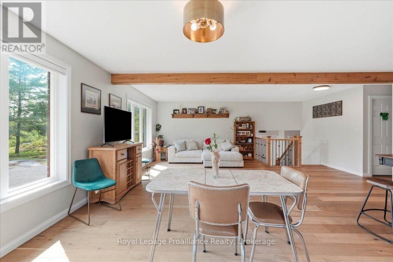 10389 41 HIGHWAY, Addington Highlands (Addington Highlands), Ontario, K0H1Z0