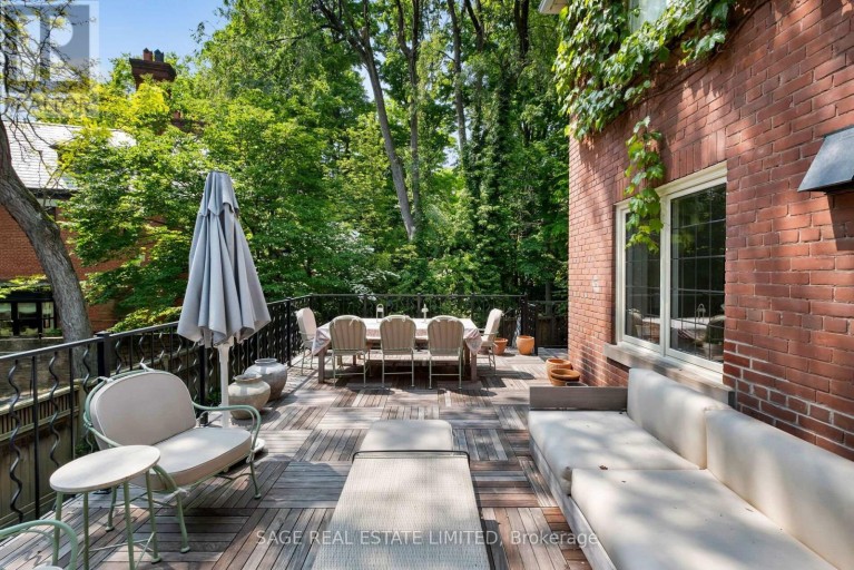 104 PARK ROAD, Toronto (Rosedale-Moore Park), Ontario, M4W2N7