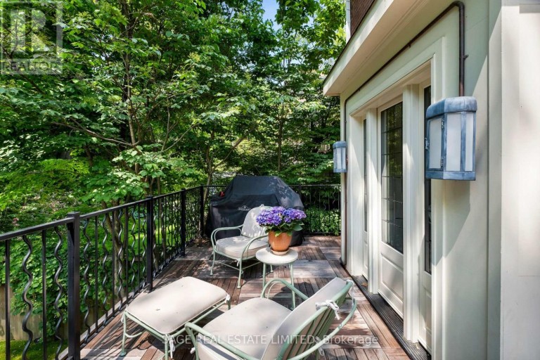 104 PARK ROAD, Toronto (Rosedale-Moore Park), Ontario, M4W2N7