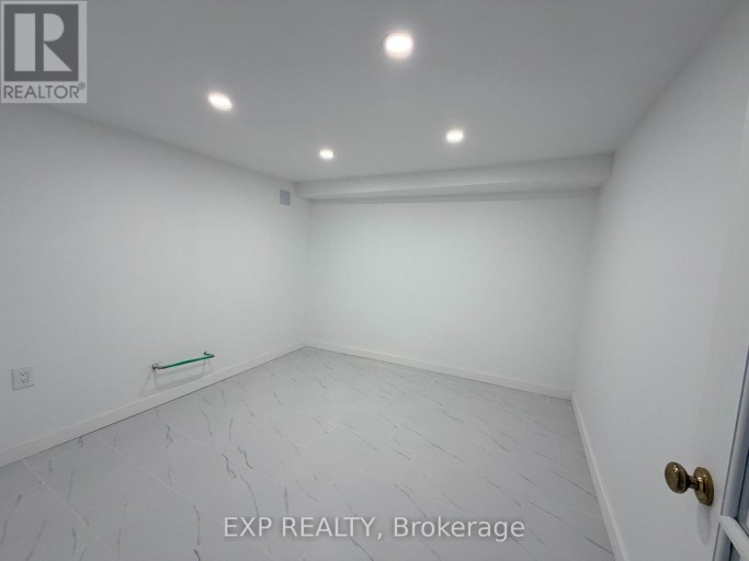 BSMT - 804 ST CLAIR AVENUE W, Toronto (Oakwood Village), Ontario, M6C1B6