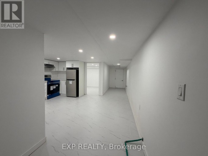 BSMT - 804 ST CLAIR AVENUE W, Toronto (Oakwood Village), Ontario, M6C1B6