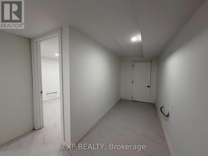 BSMT - 804 ST CLAIR AVENUE W, Toronto (Oakwood Village), Ontario, M6C1B6