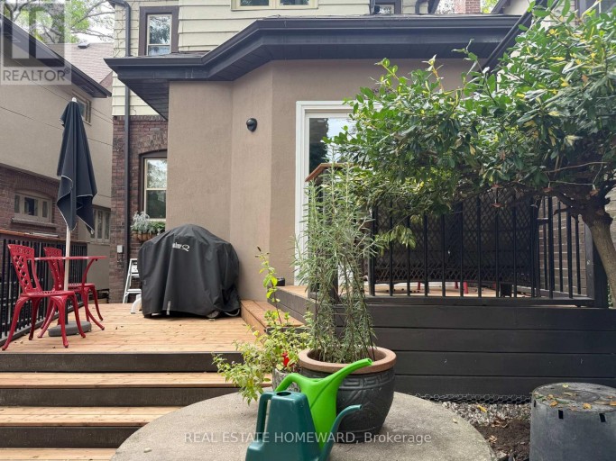 61 NORMANDY BOULEVARD, Toronto (Woodbine Corridor), Ontario, M4L3K4