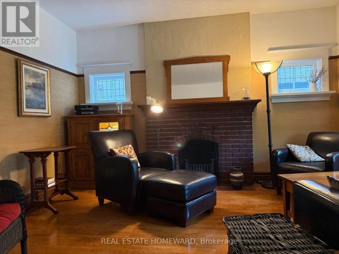 61 NORMANDY BOULEVARD, Toronto (Woodbine Corridor), Ontario, M4L3K4