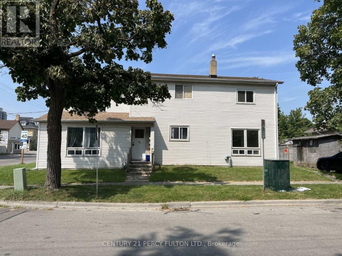 3 - 86 BROCK STREET E, Oshawa (O'Neill), Ontario, L1G1S1